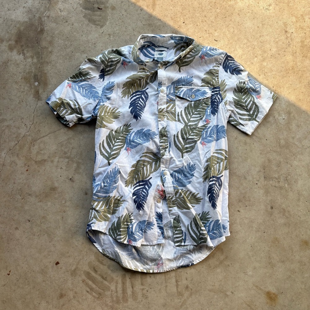 Old Navy leaf button up shirt